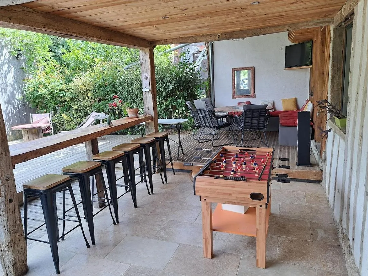 Maison Au Calme Saramon Vakantiehuis